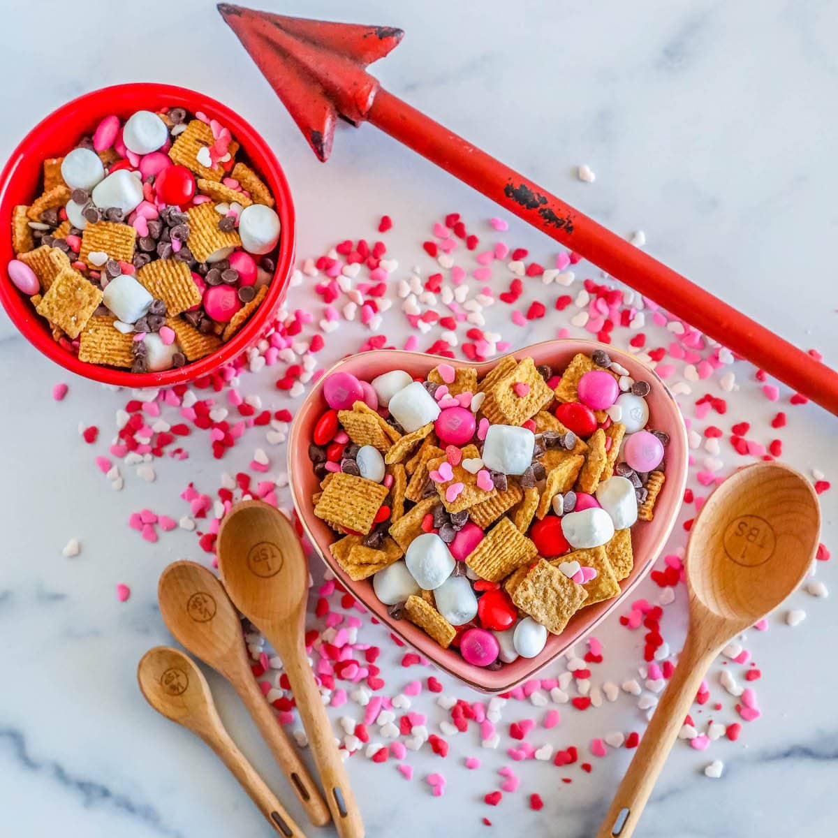 picture of Valentines smores snack mix