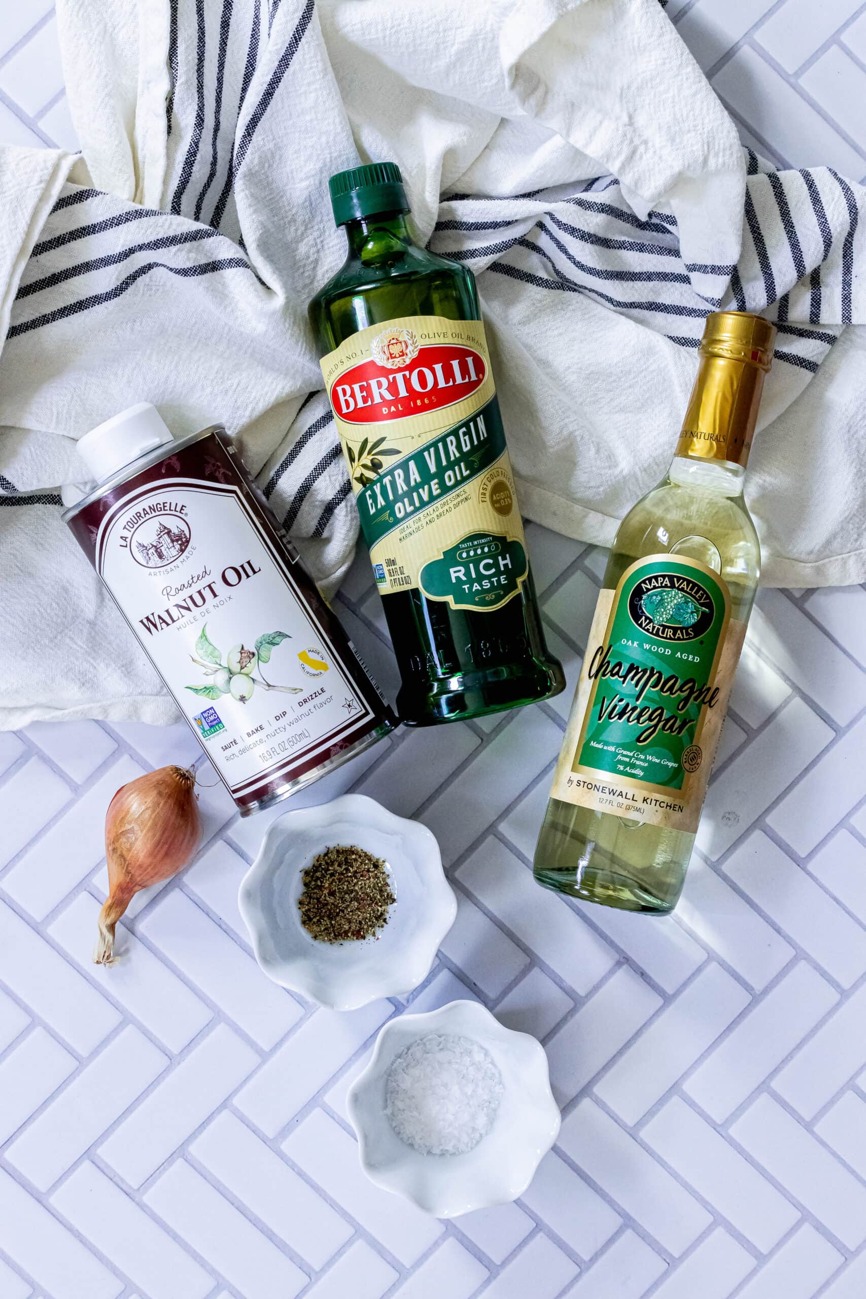 Easy Champagne Vinaigrette Dressing - Sweet Cs Designs