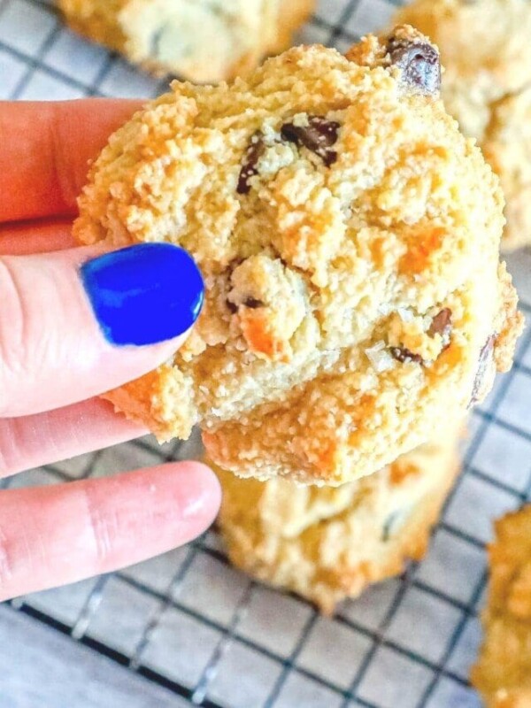 cropped-keto-chocolate-chip-cookies-recipe-picture.jpg