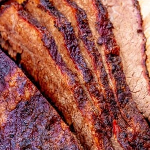 picture of sliced smoked brisket