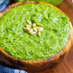 picture of vegan pesto in a wood bowl