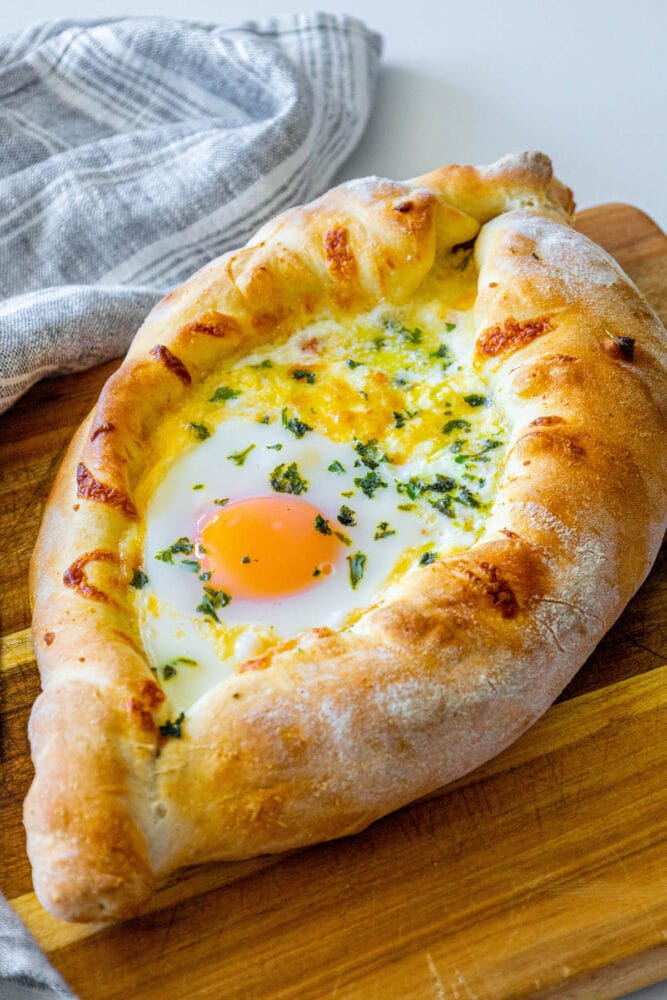 khachapuri-Geogian-cheese-bread-recipe-picture5-667x1000.jpg