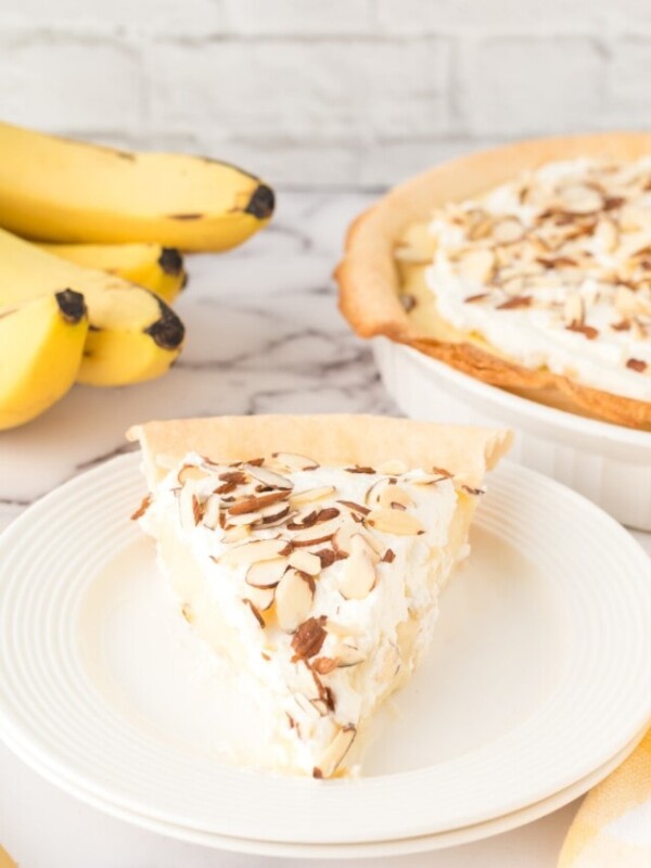 banana cream pie with bananas in the background