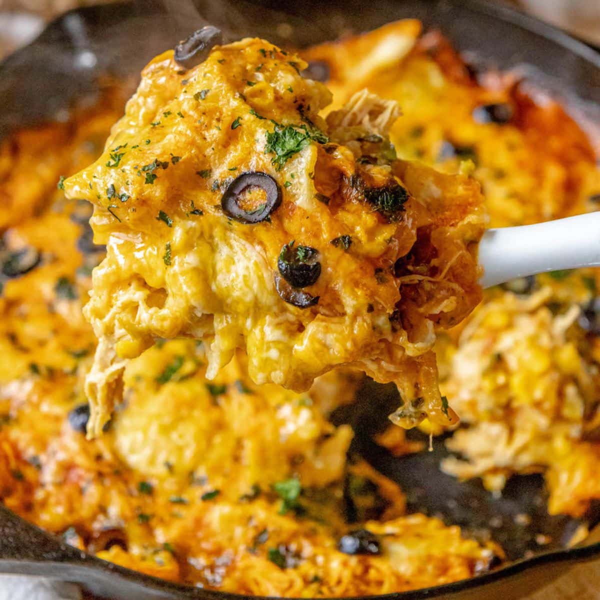 Easy One Pot Spicy Garlic Chicken Thighs Recipe