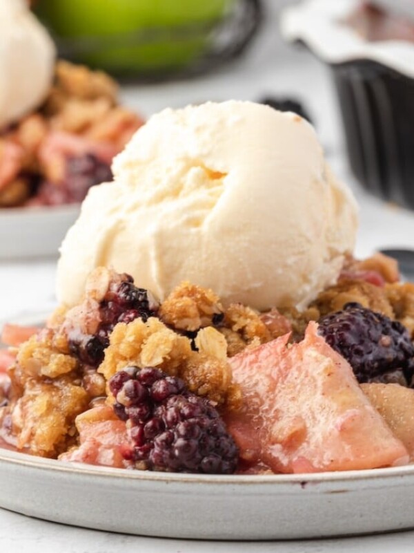 cropped-apple-blackberry-crumble-37-1.jpg