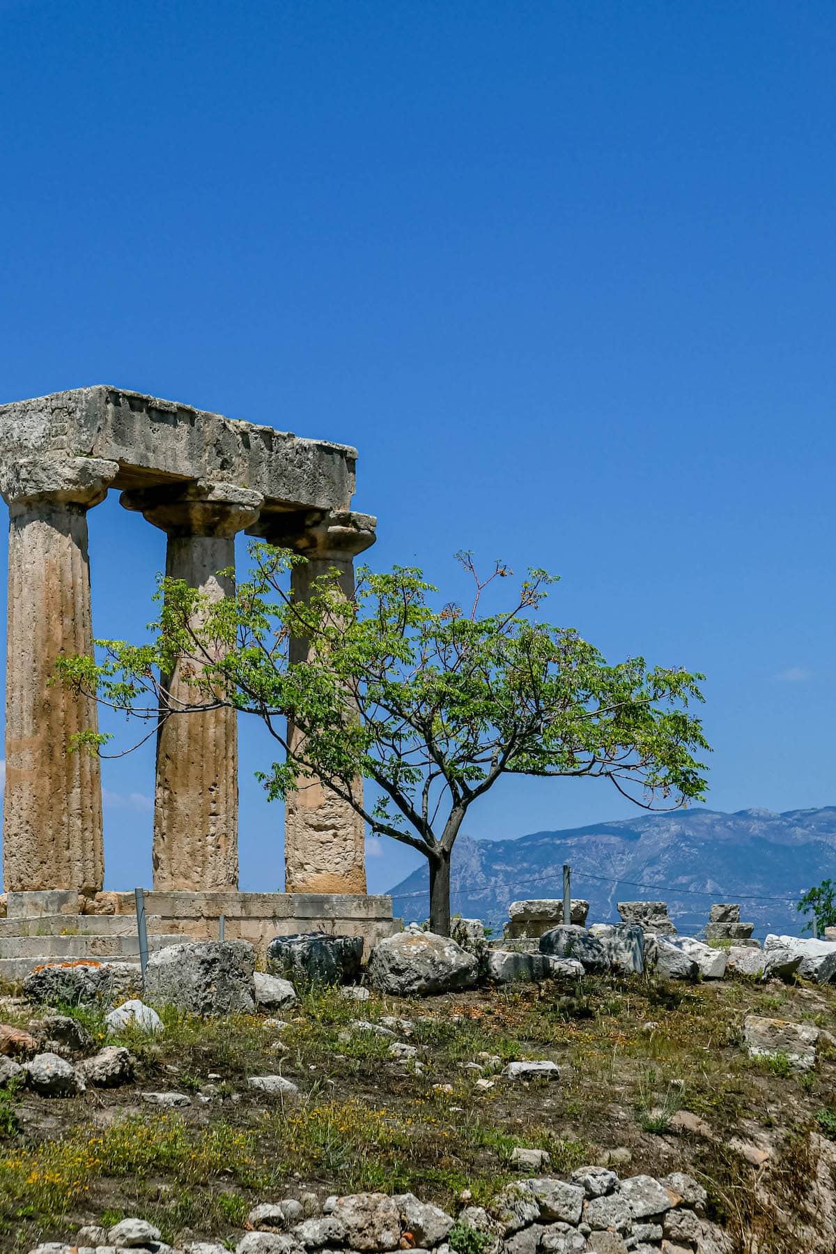 A vibrant view of a Greek sunset, perfect for enjoying a slow-cooked meal.