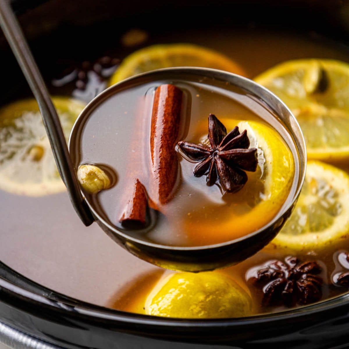 https://sweetcsdesigns.com/wp-content/uploads/2023/08/slow-cooker-mulled-cider-recipe-picture.jpg