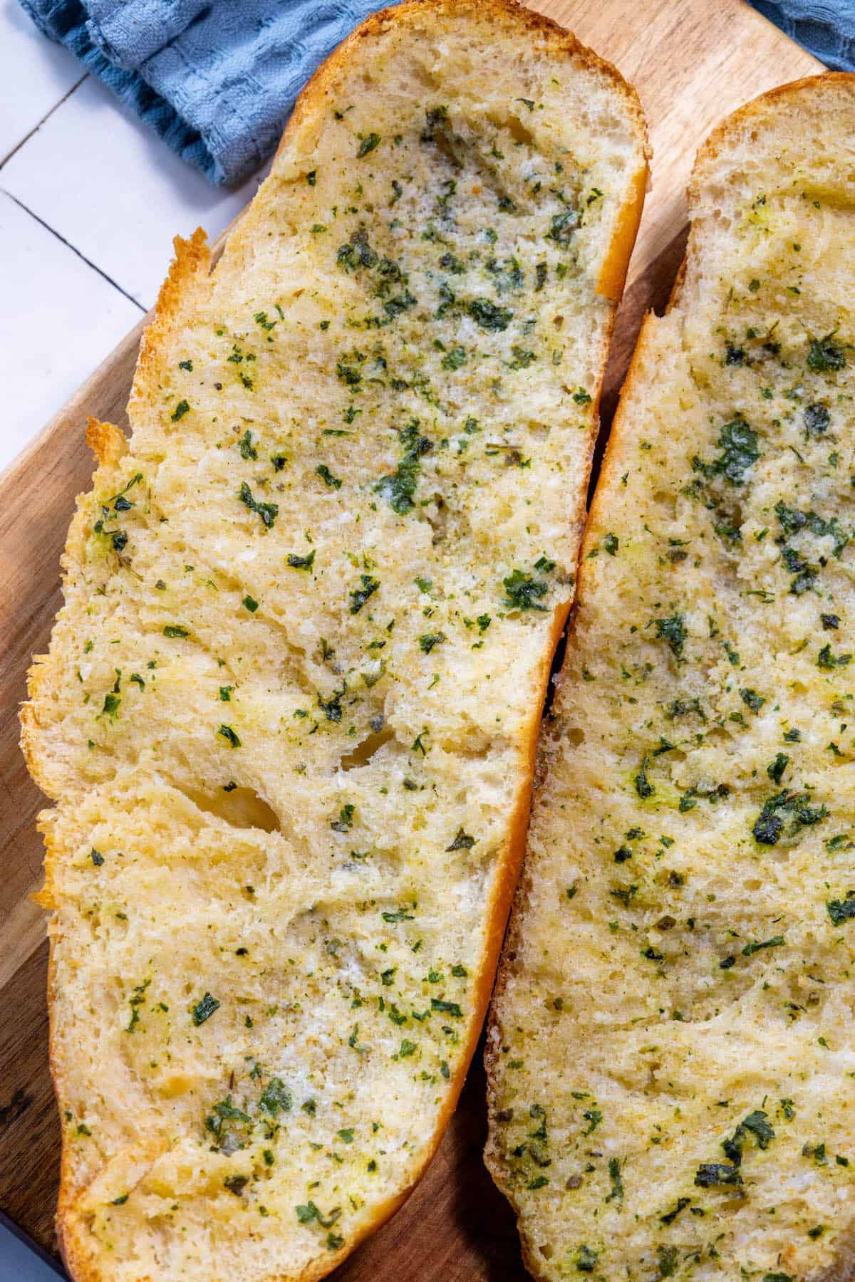 Easy garlic bread slices