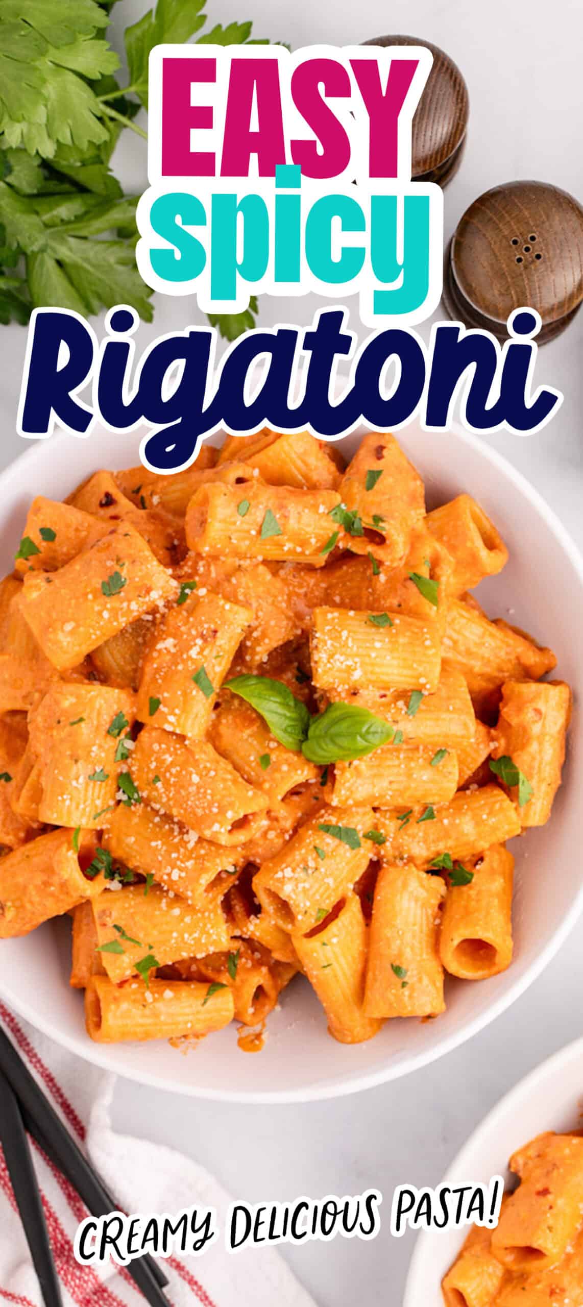 Easy and spicy rigatoni pasta.