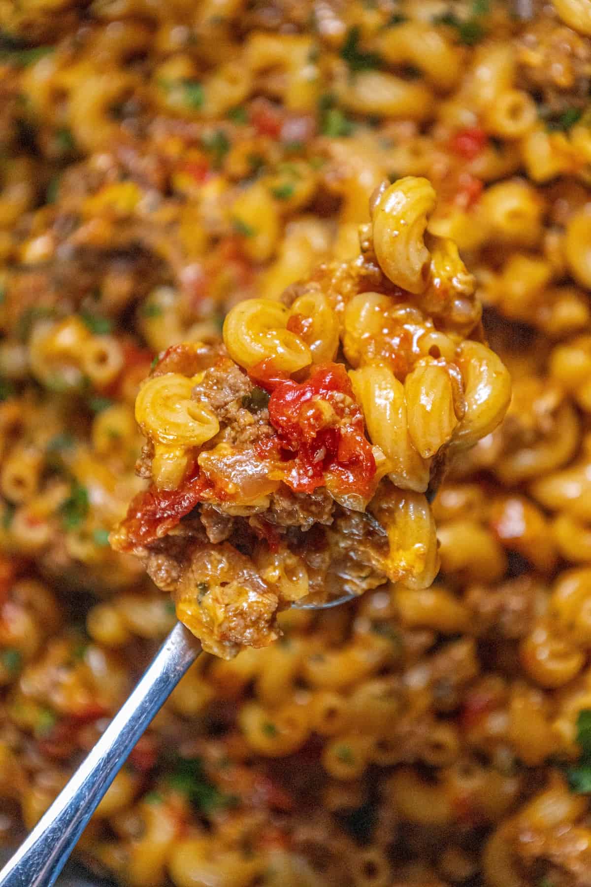 An American Goulash Recipe with macaroni, meat, and tomatoes.
